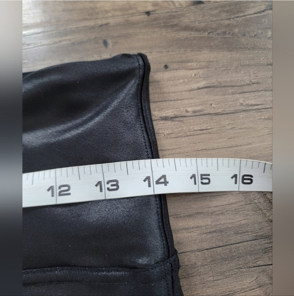 Spanx Quilted Moto Leggings Size medium - Picture 6 of 9